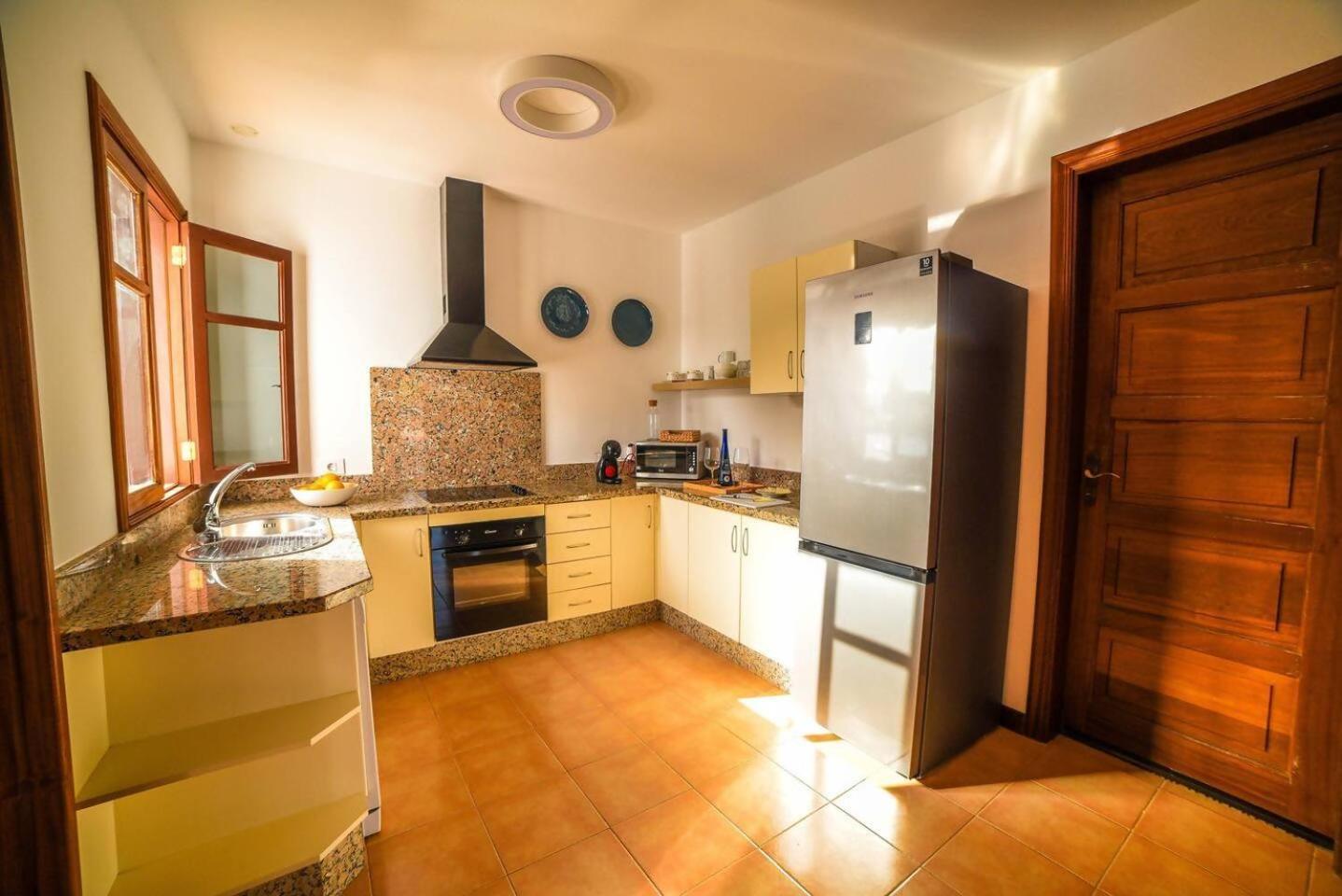 Agradable Y Familiar Con Piscina Casa Inima Villa Playa Blanca Dış mekan fotoğraf
