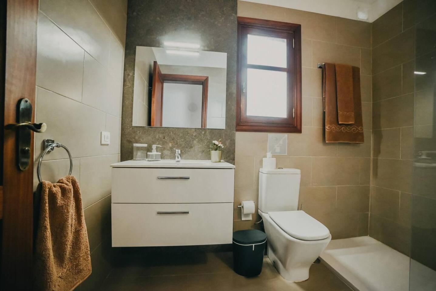 Agradable Y Familiar Con Piscina Casa Inima Villa Playa Blanca Dış mekan fotoğraf