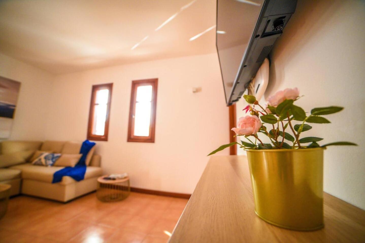 Agradable Y Familiar Con Piscina Casa Inima Villa Playa Blanca Dış mekan fotoğraf