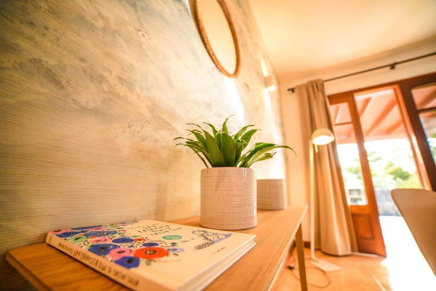 Agradable Y Familiar Con Piscina Casa Inima Villa Playa Blanca Dış mekan fotoğraf